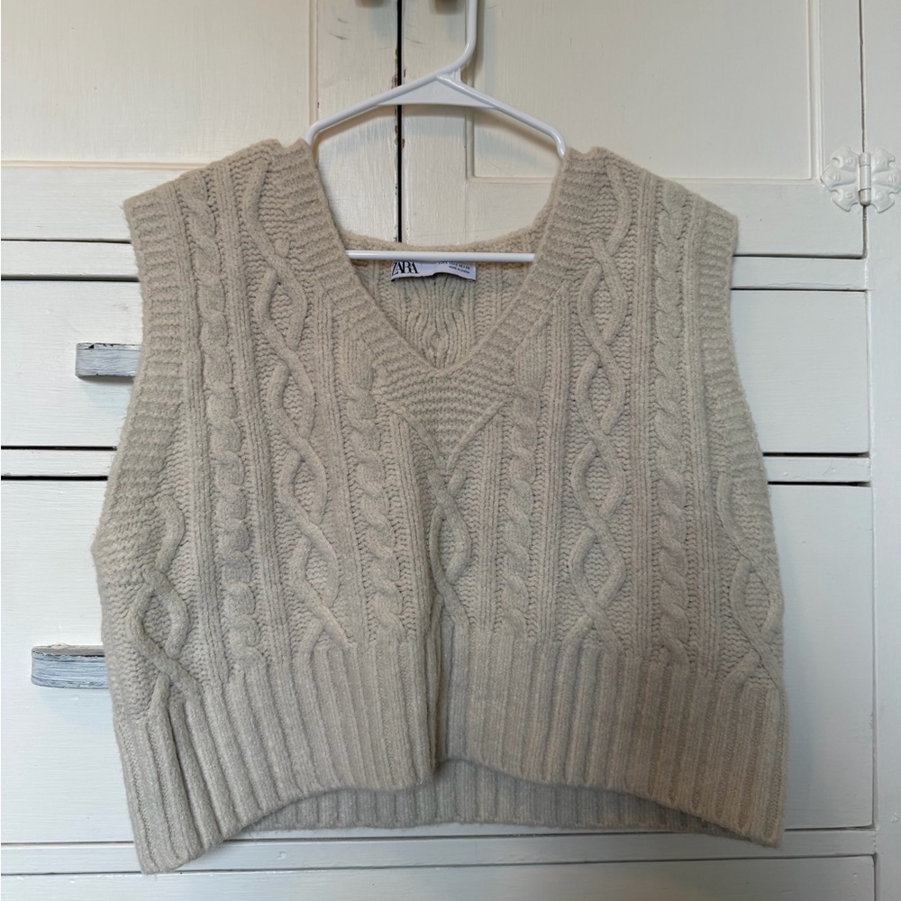 Cable Knit V-Neck Sweater Vest - Cream